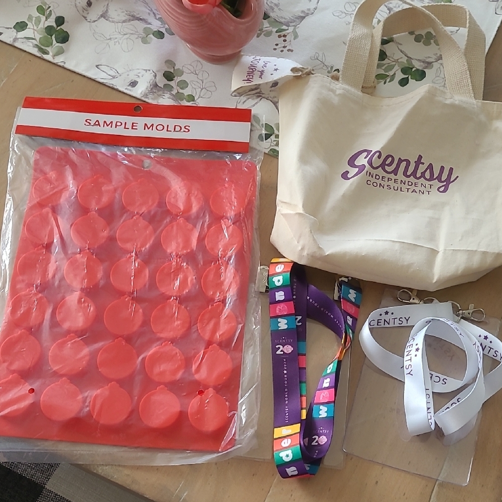 Scentsy Independent Consultant Sample Molds & Branded Accessories in Red